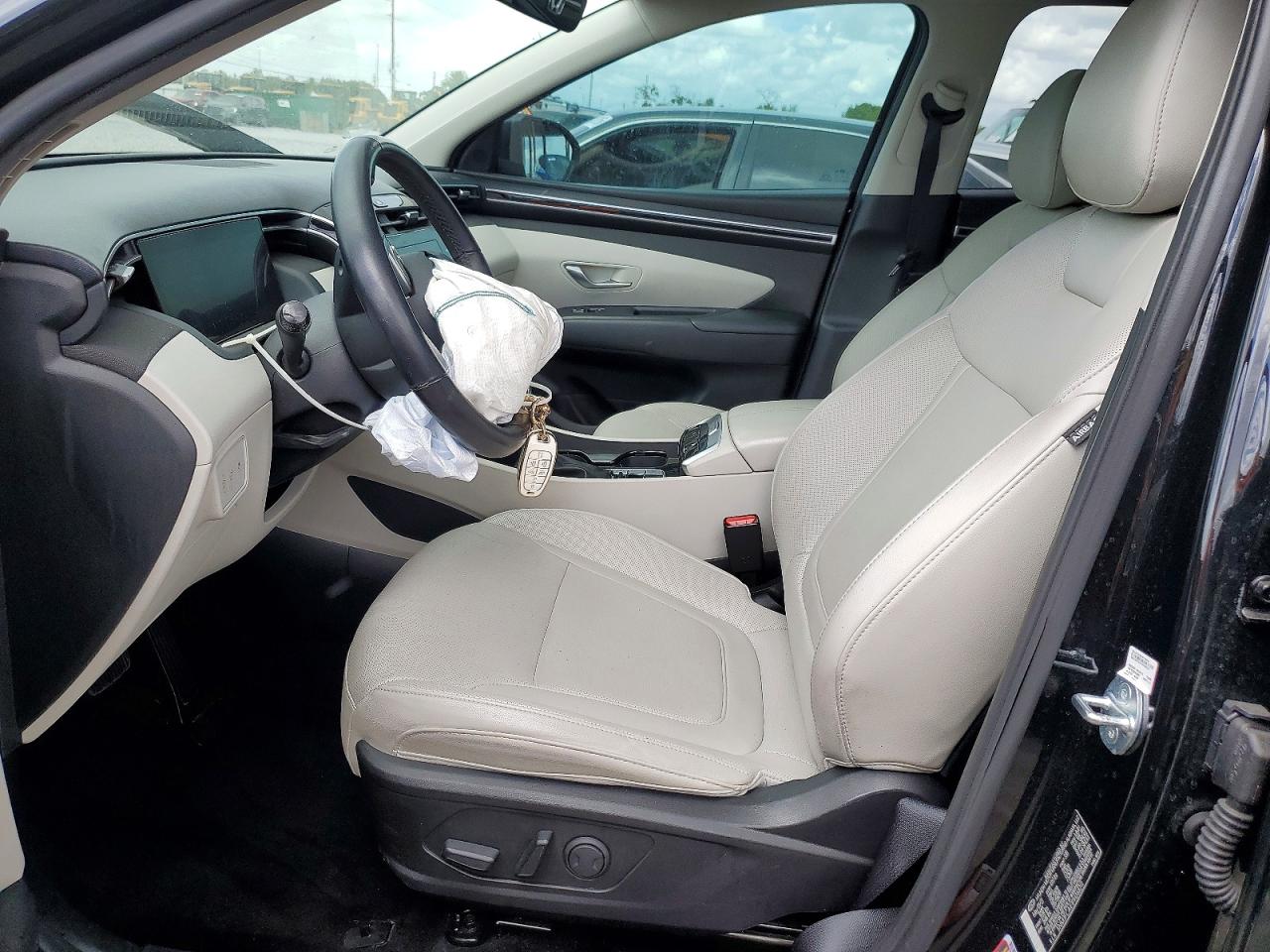 HYUNDAI TUCSON 2023 — 8