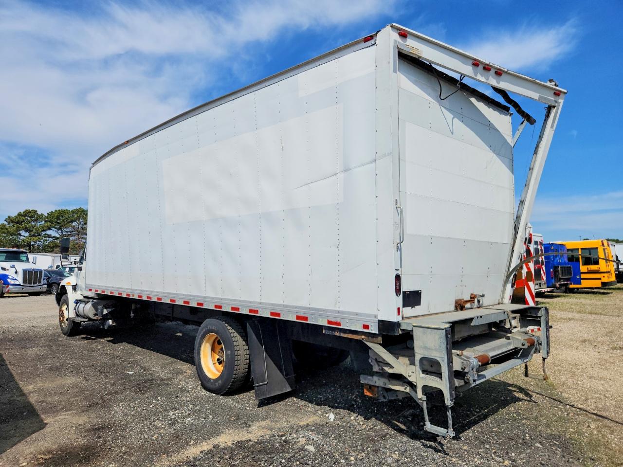 INTERNATIONAL 4000 2018 — 3