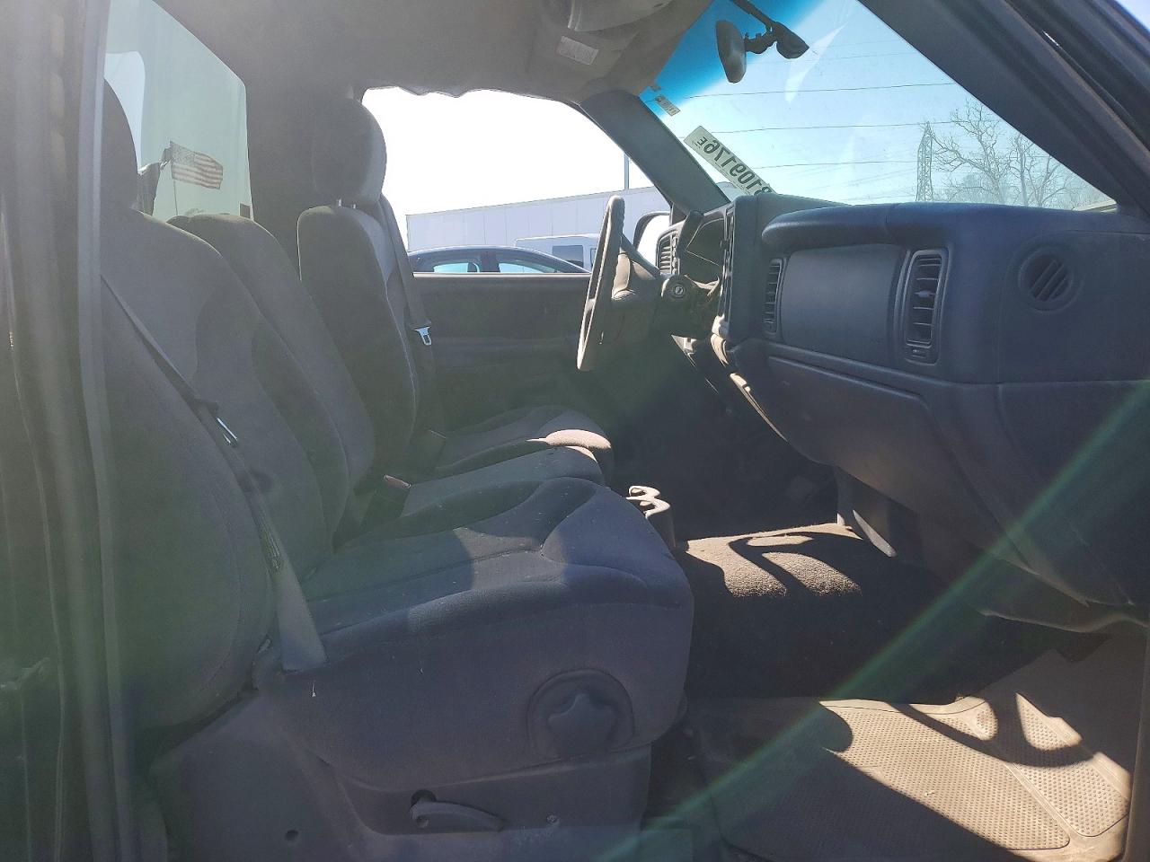GMC NEW SIERRA 2002 — 11