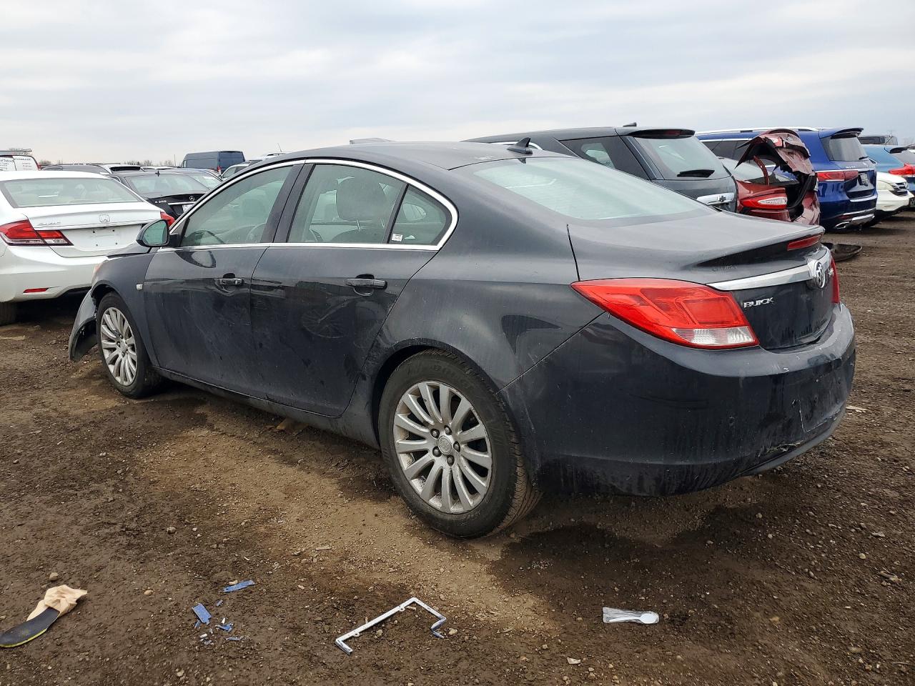 BUICK REGAL 2011 — 3