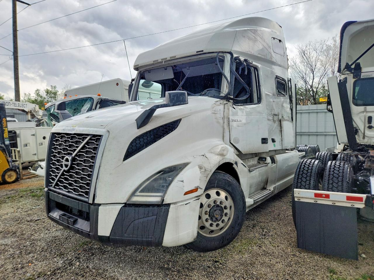 VOLVO VNL 2019 — 3