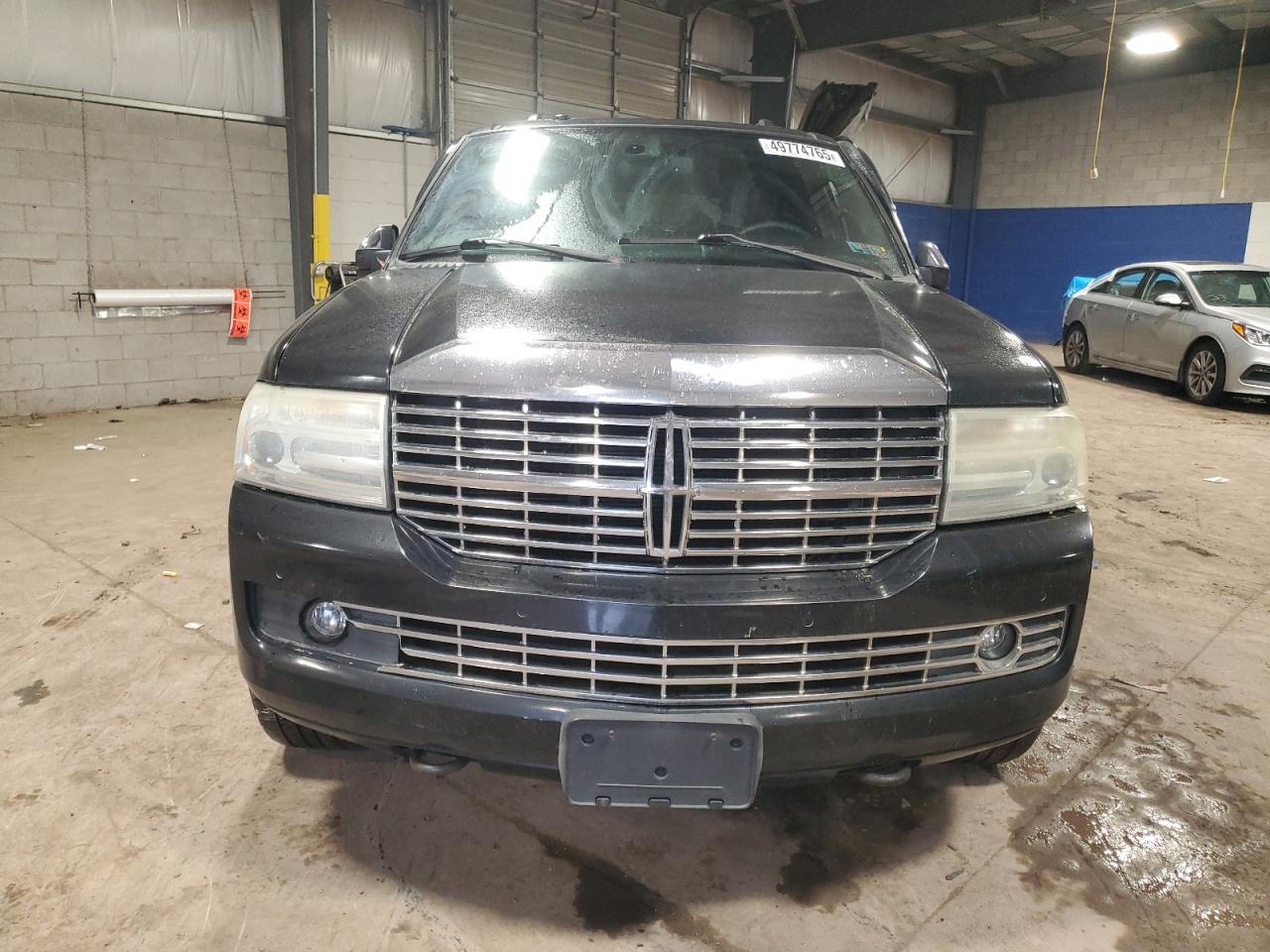 LINCOLN NAVIGATOR 2010 — 6