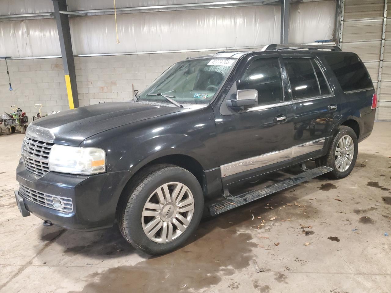 LINCOLN NAVIGATOR 2010 — 2