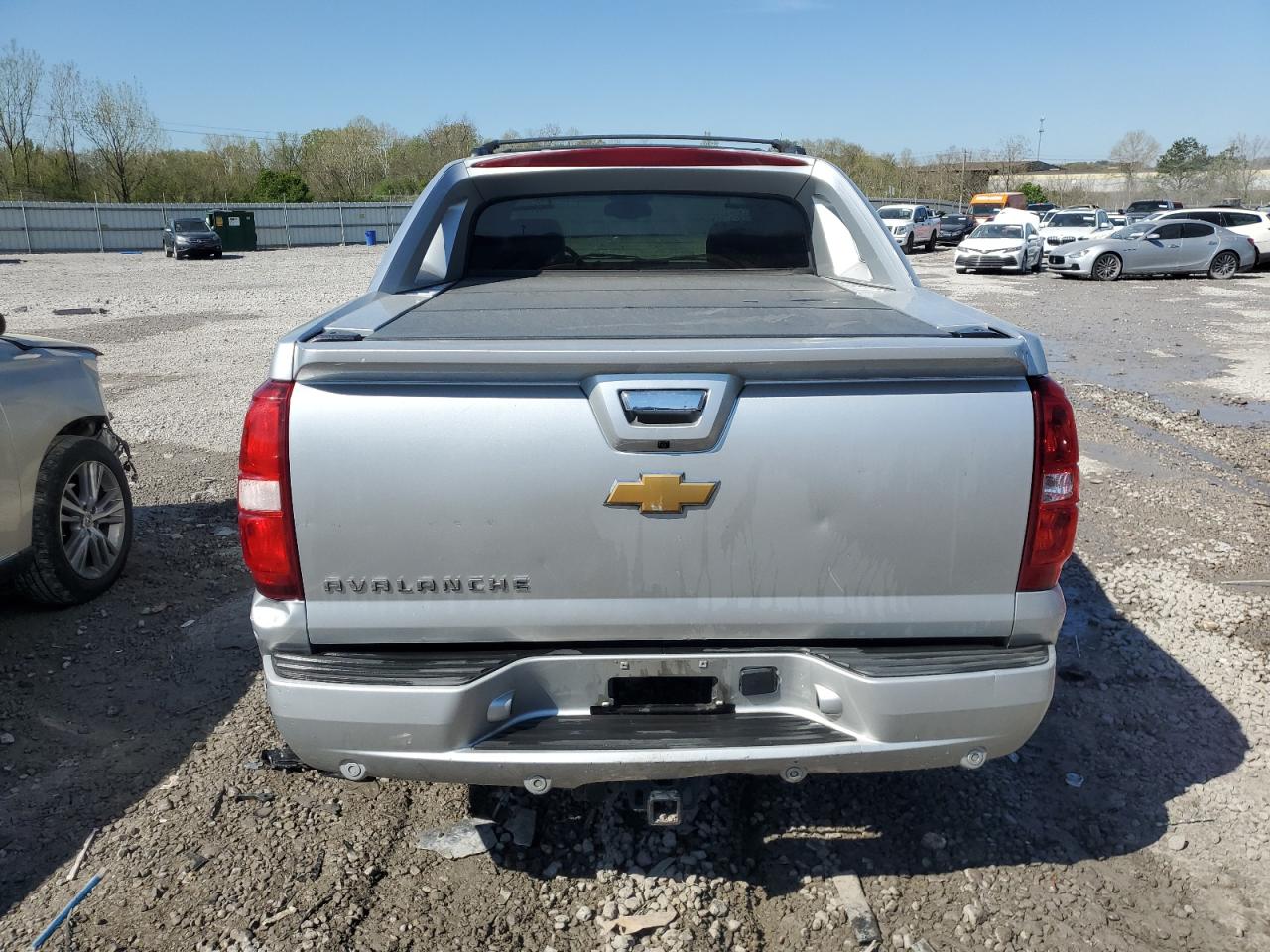 CHEVROLET AVALANCHE 2013 — 7