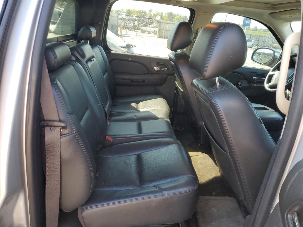 CHEVROLET AVALANCHE 2013 — 12