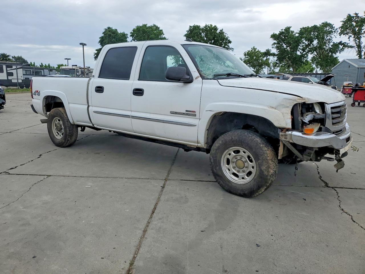 GMC SIERRA 2004 — 5