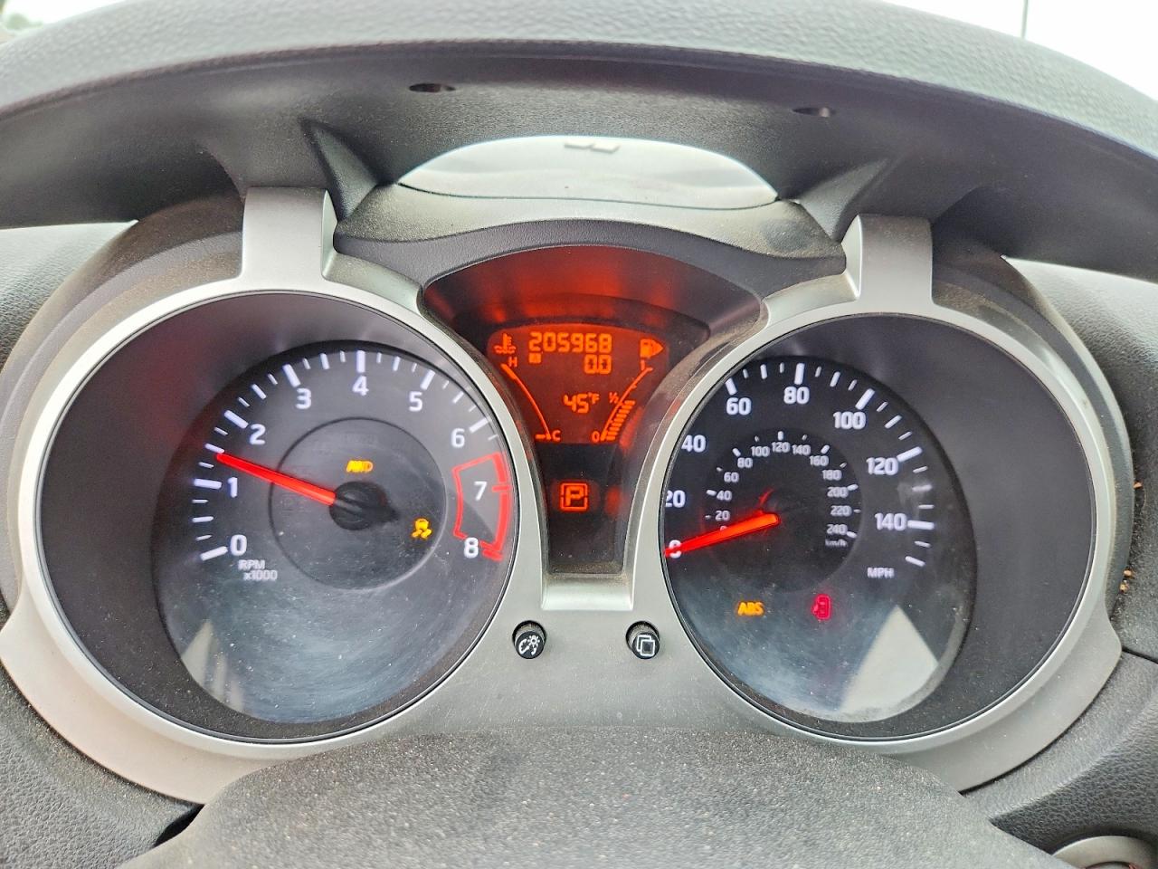 NISSAN JUKE 2012 — 10