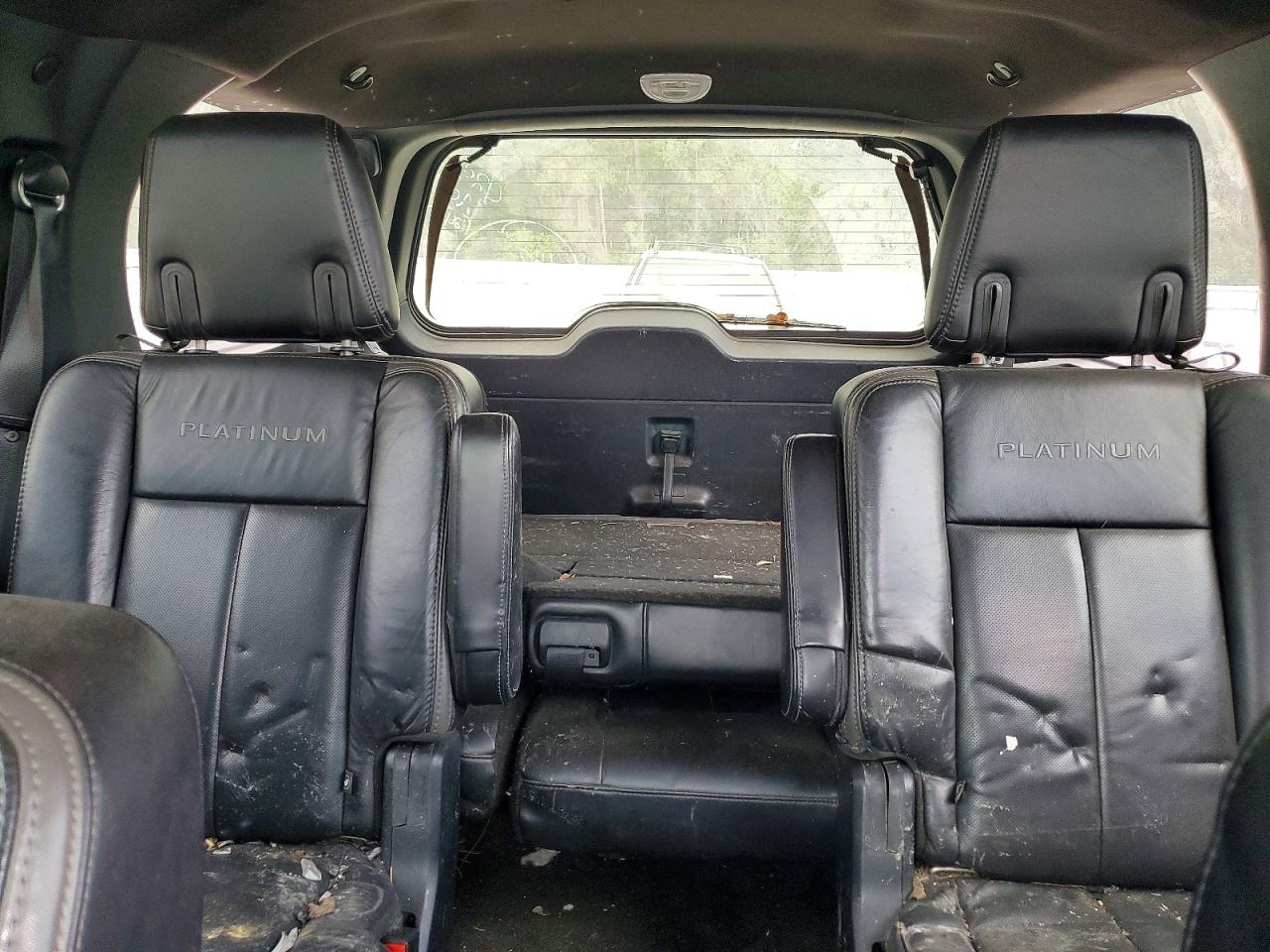 FORD EXPEDITION 2016 — 11