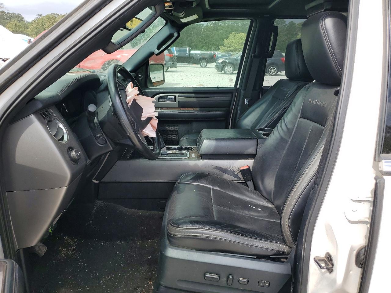 FORD EXPEDITION 2016 — 8