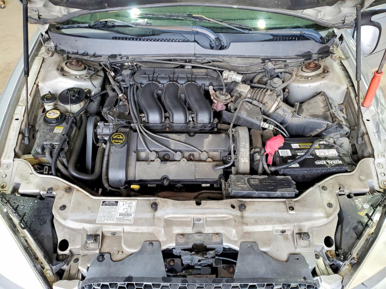 FORD TAURUS 2002 — 12