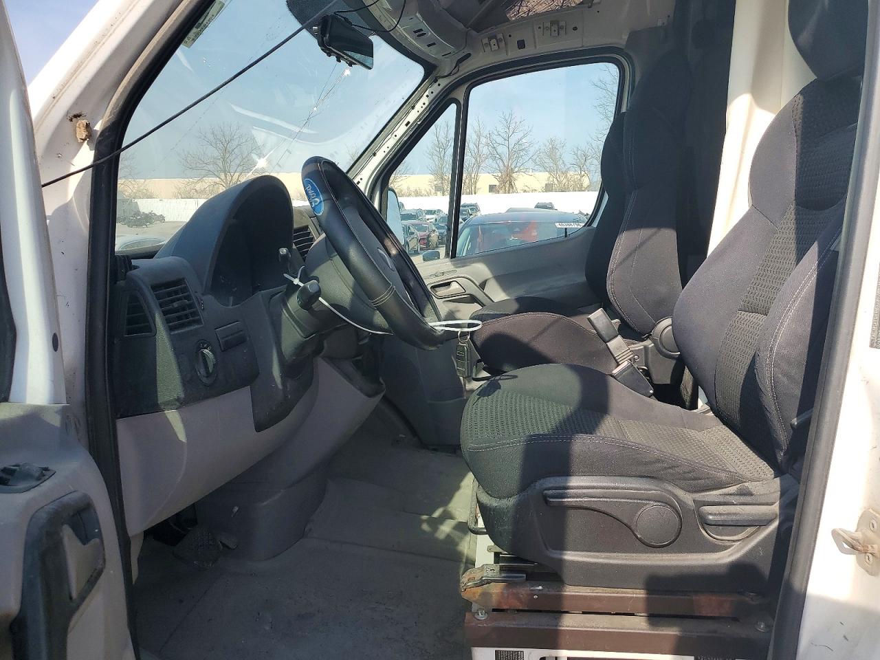 FREIGHTLINER SPRINTER 2008 — 8