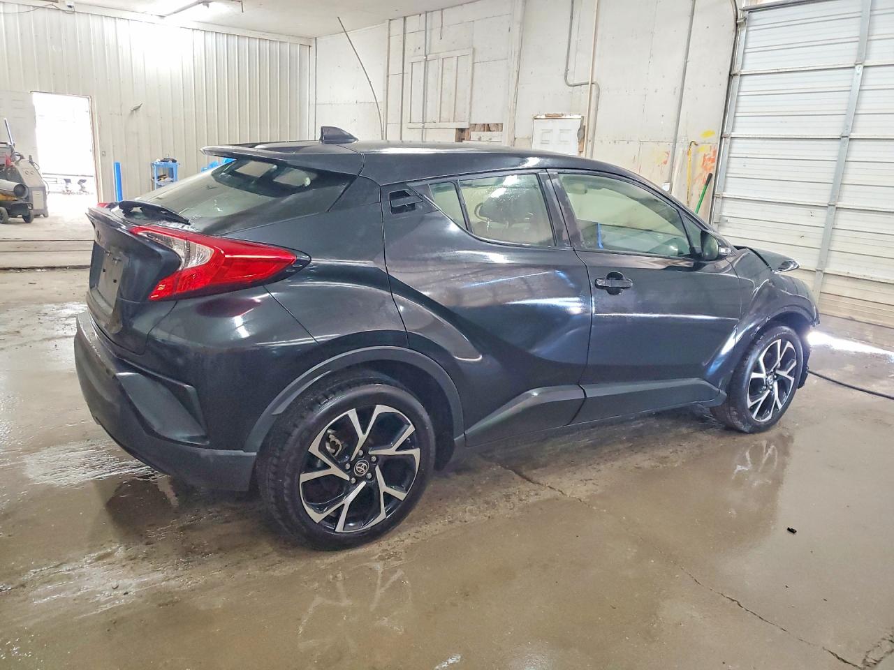 TOYOTA C-HR 2021 — 4