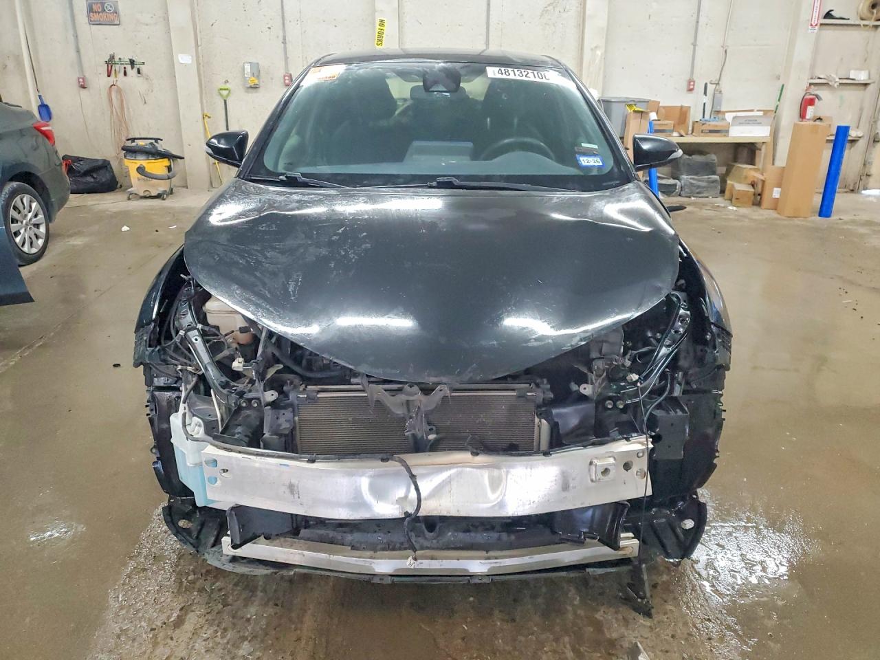TOYOTA C-HR 2021 — 6