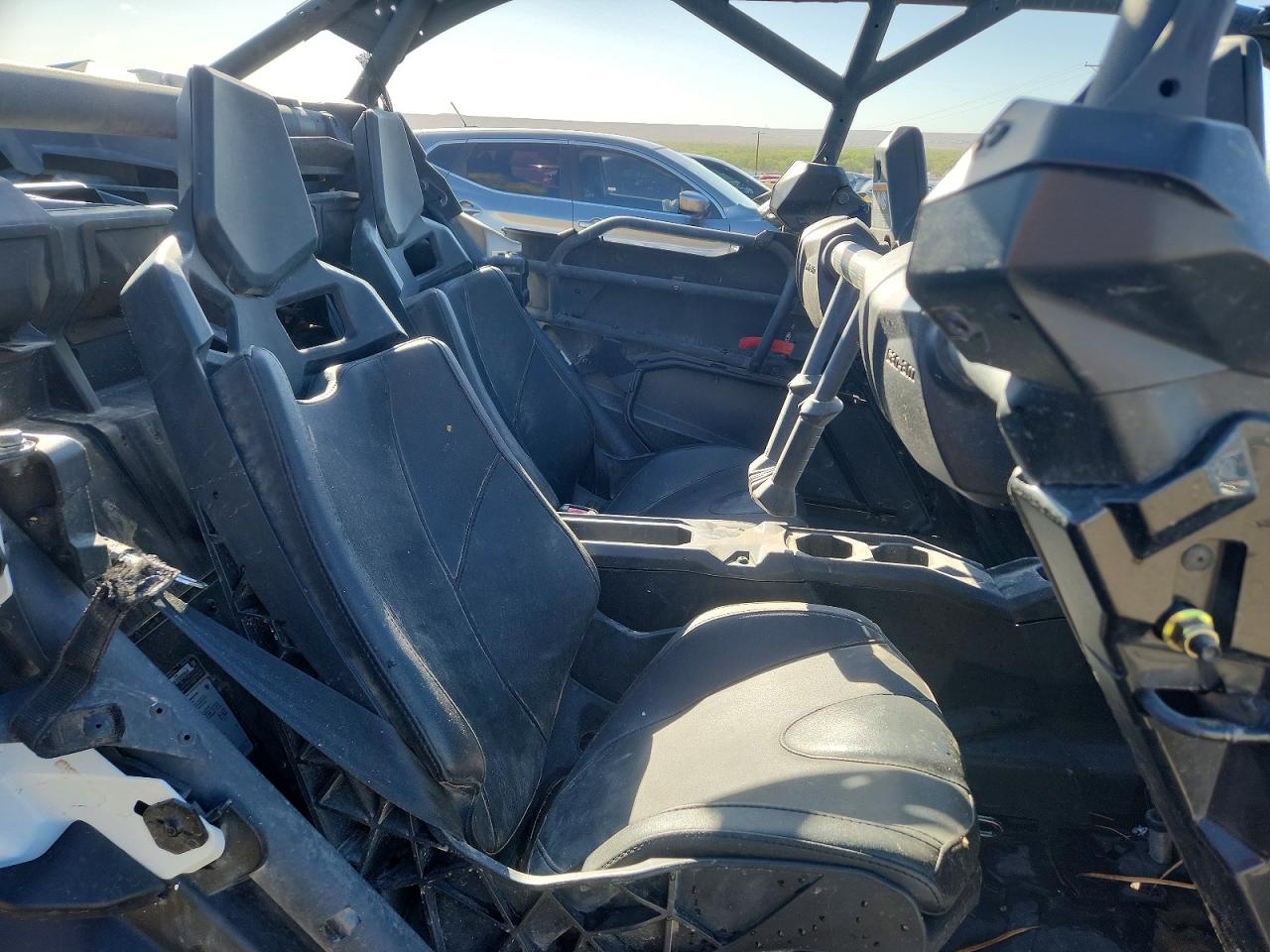CAN-AM MAVERICK X3 2024 — 7