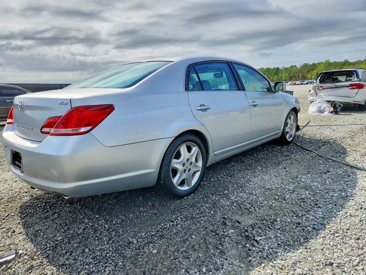 TOYOTA AVALON 2005 — 4