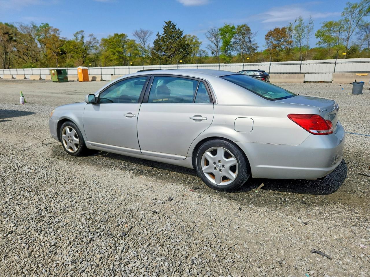 TOYOTA AVALON 2005 — 3