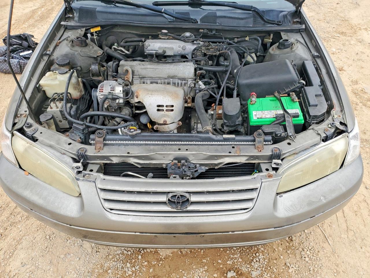 TOYOTA CAMRY 1999 — 12