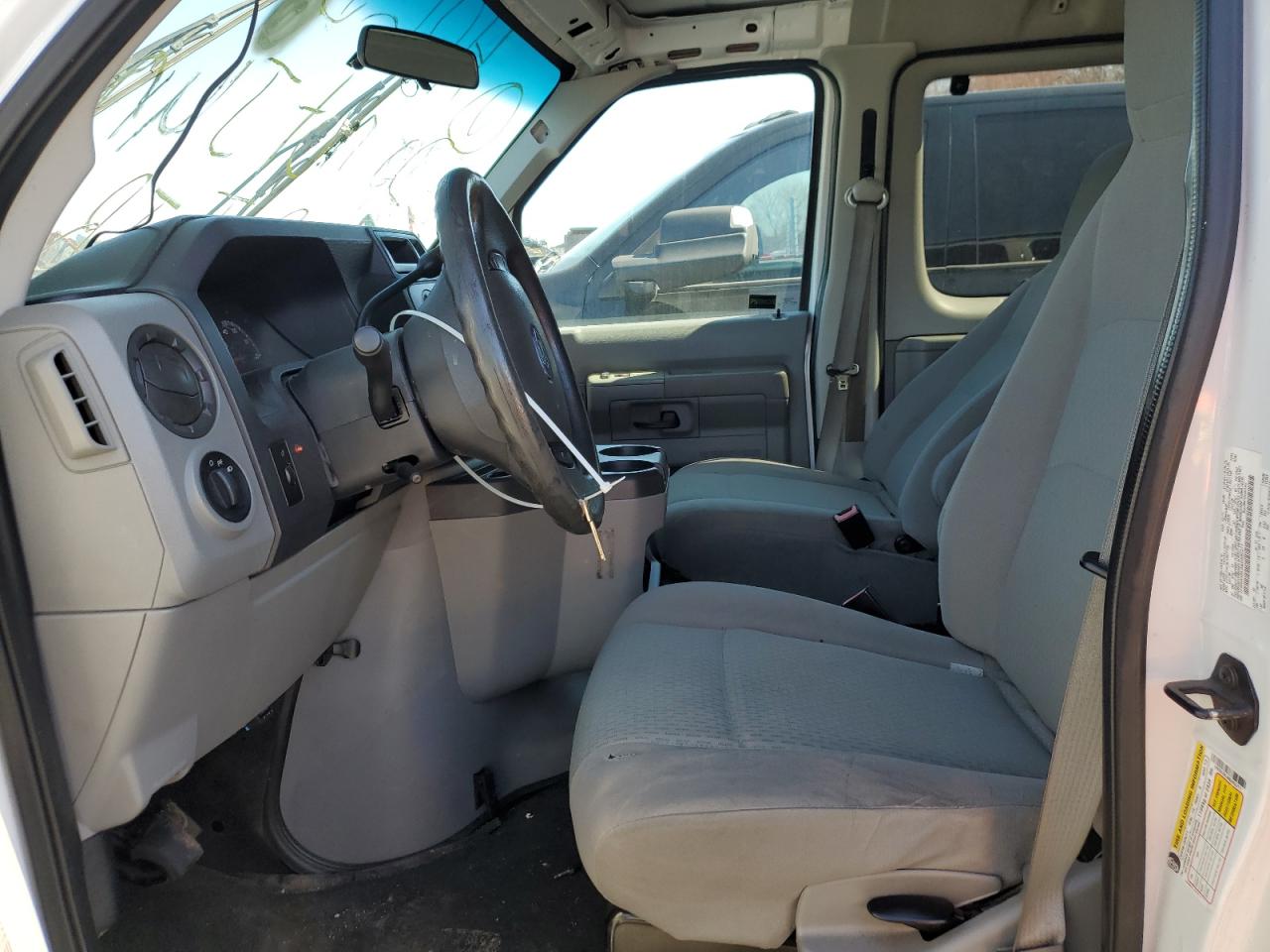FORD E-350 2011 — 8