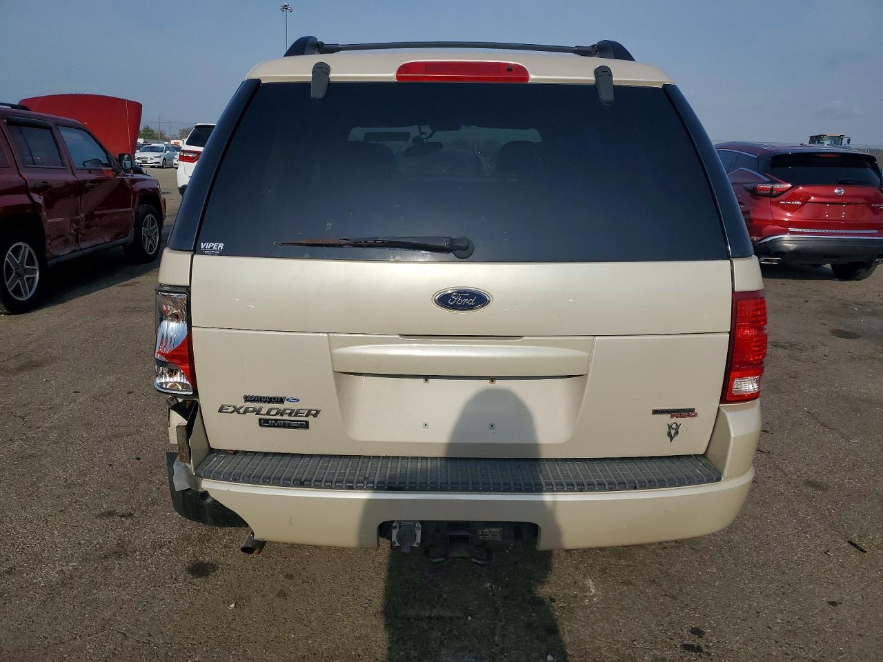 FORD EXPLORER 2005 — 7