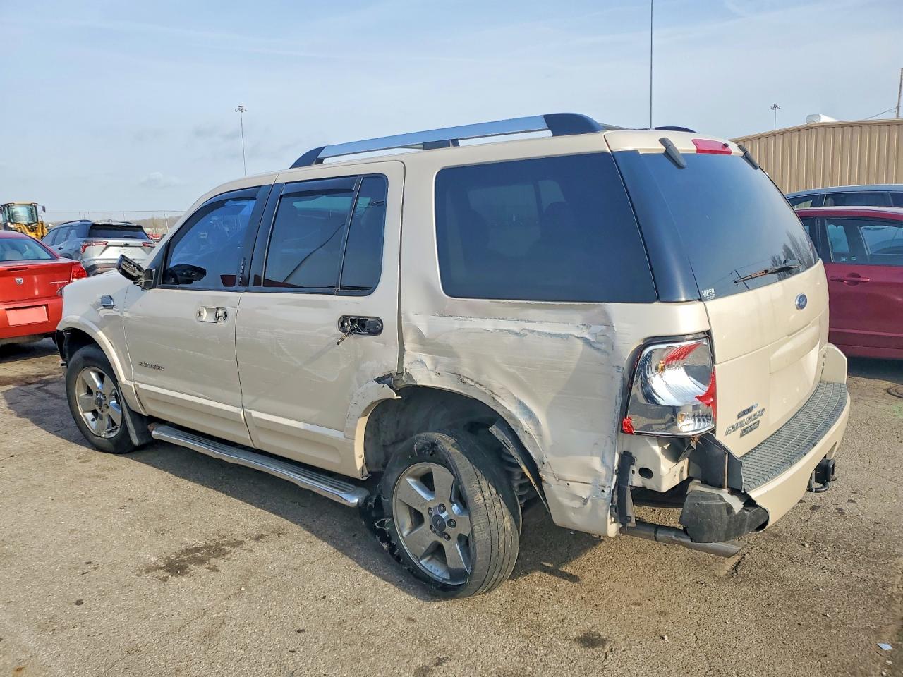 FORD EXPLORER 2005 — 3