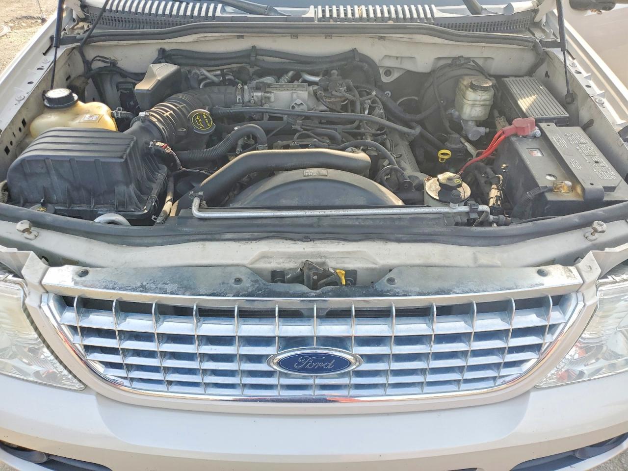 FORD EXPLORER 2005 — 13