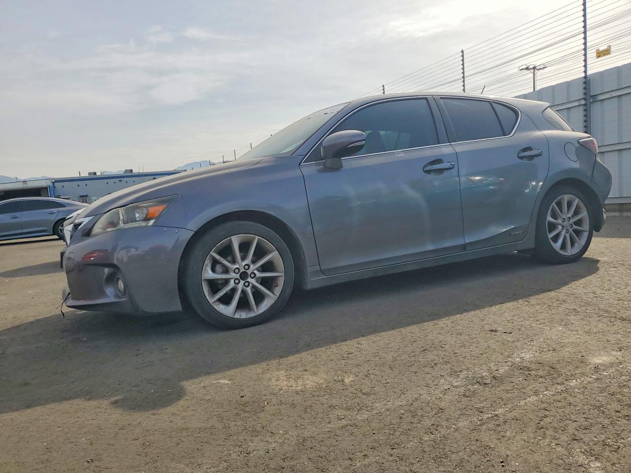 LEXUS CT 200H 2013 — 2