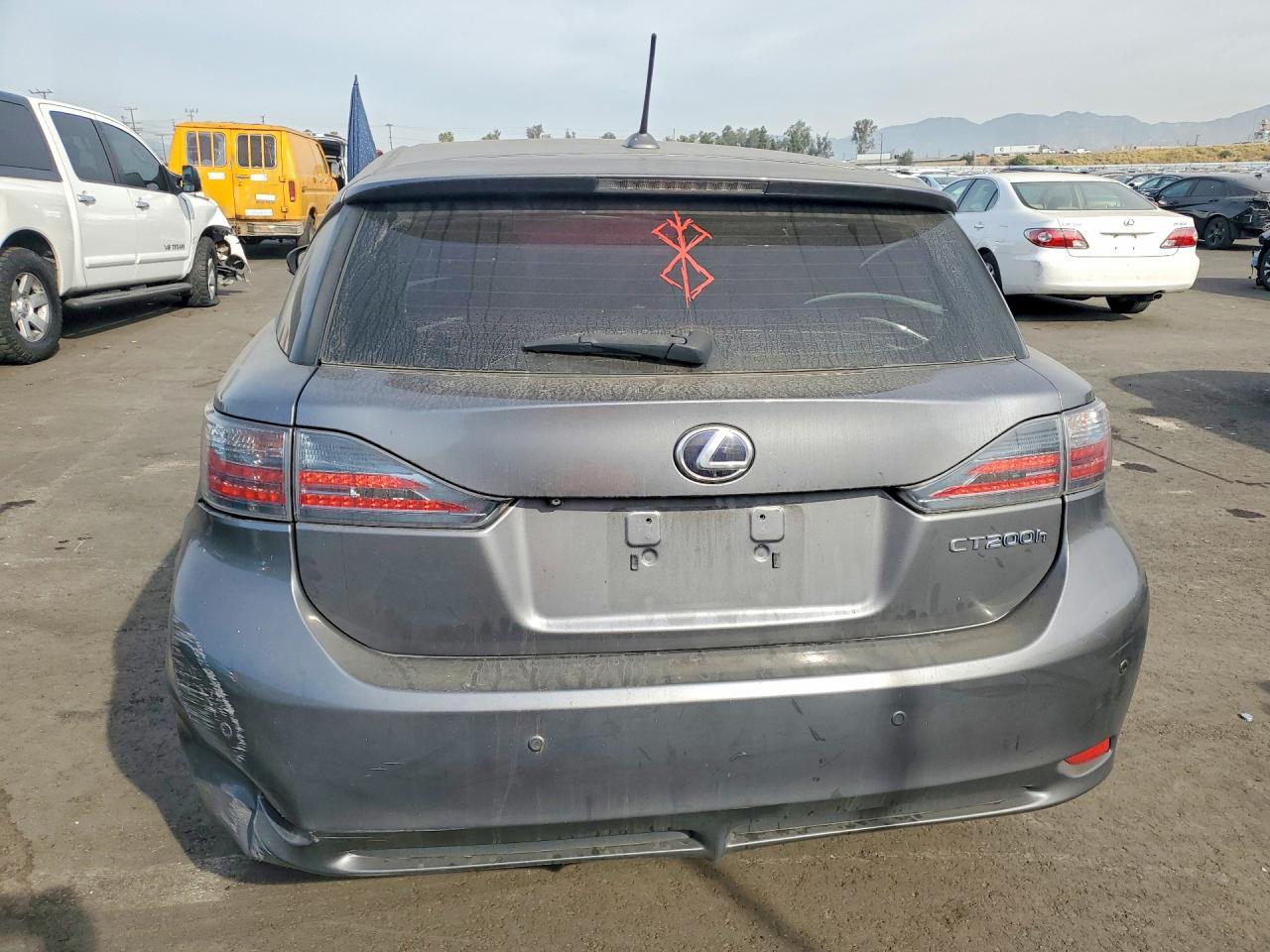 LEXUS CT 200H 2013 — 7