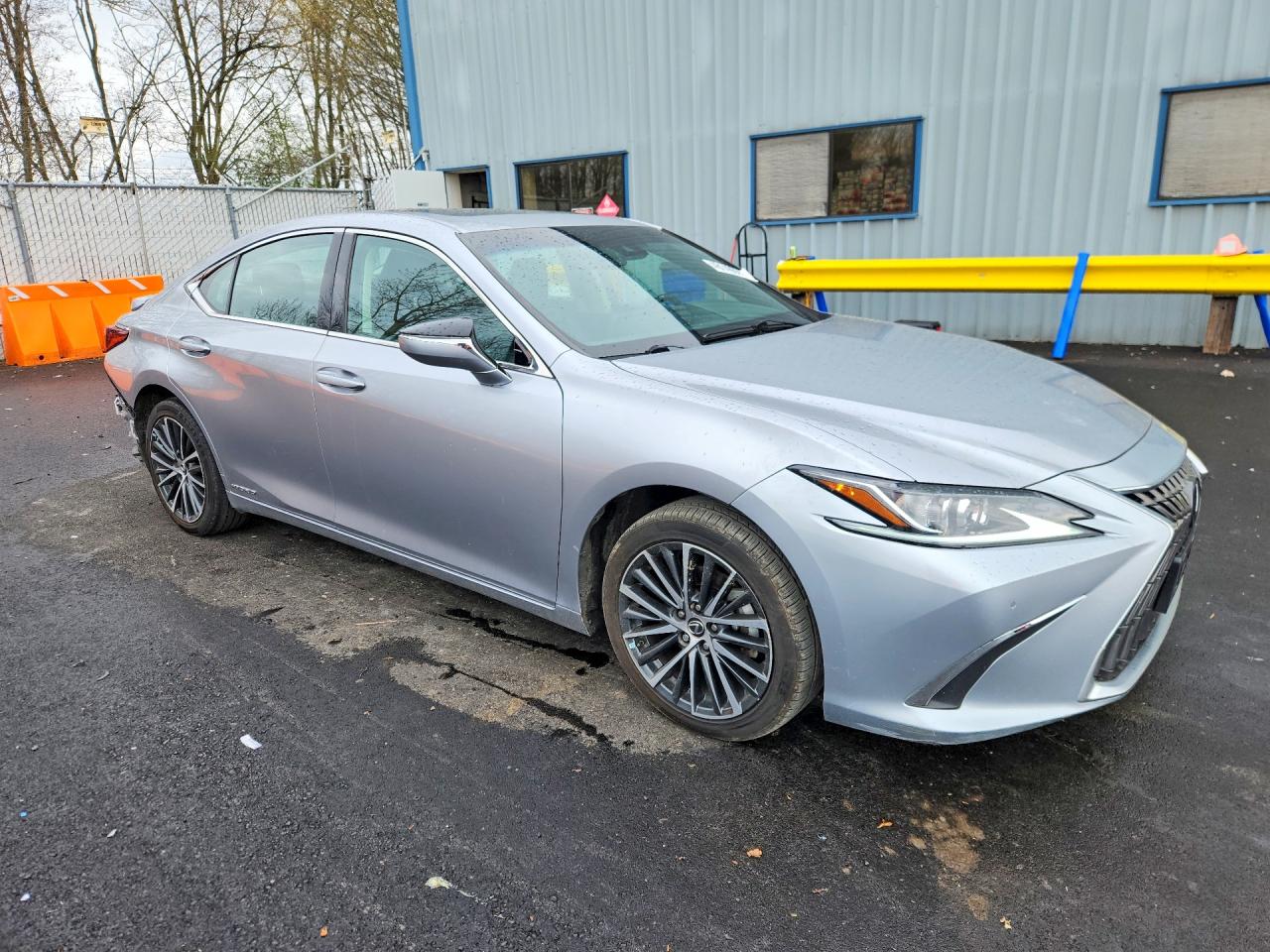 LEXUS ES 300H 2022 — 5