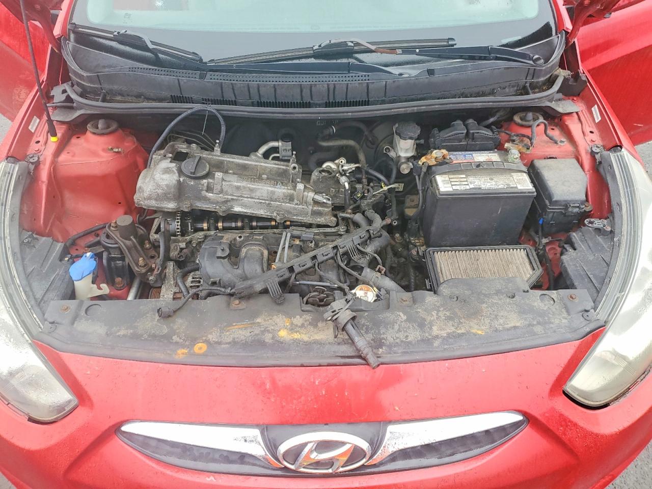 HYUNDAI ACCENT 2012 — 12