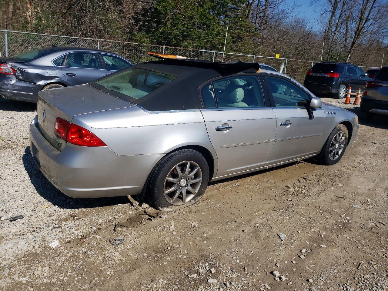 BUICK LUCERNE 2011 — 4