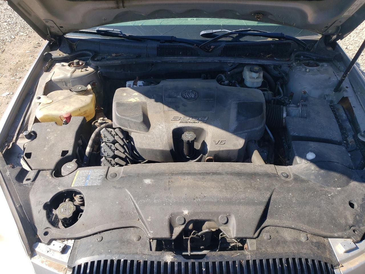 BUICK LUCERNE 2011 — 12