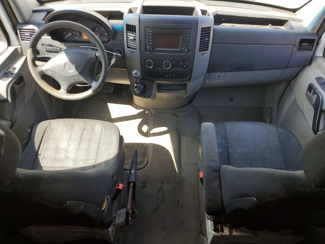 MERCEDES BENZ SPRINTER 2016 — 9