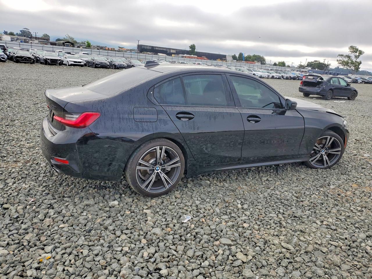 BMW 330I 2020 — 4