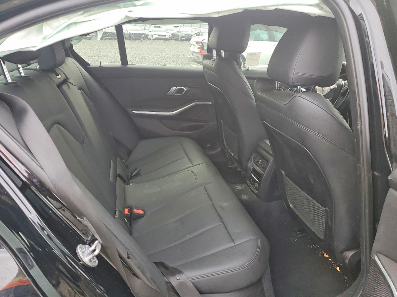 BMW 330I 2020 — 11