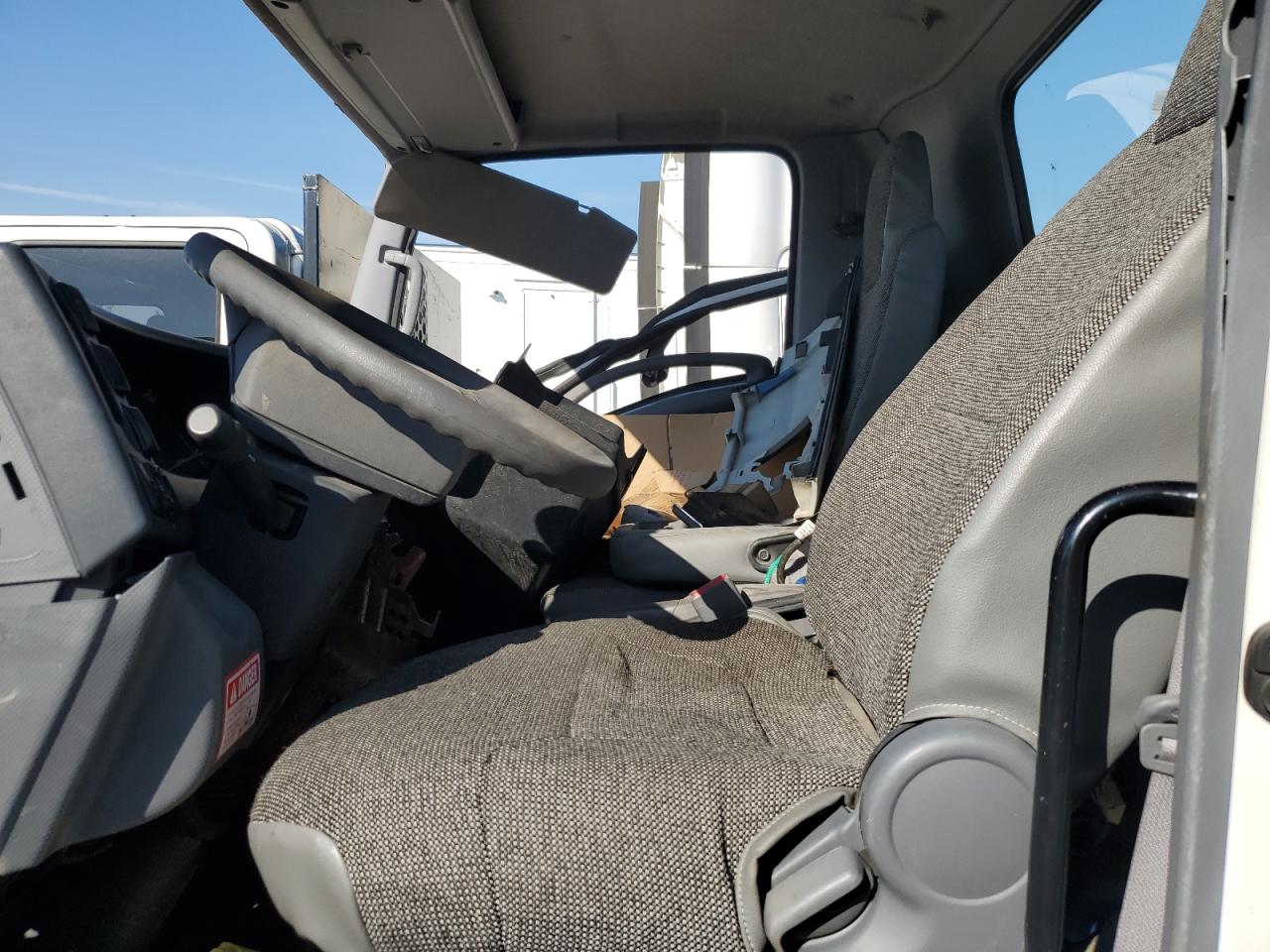 ISUZU NPR HD 2022 — 8