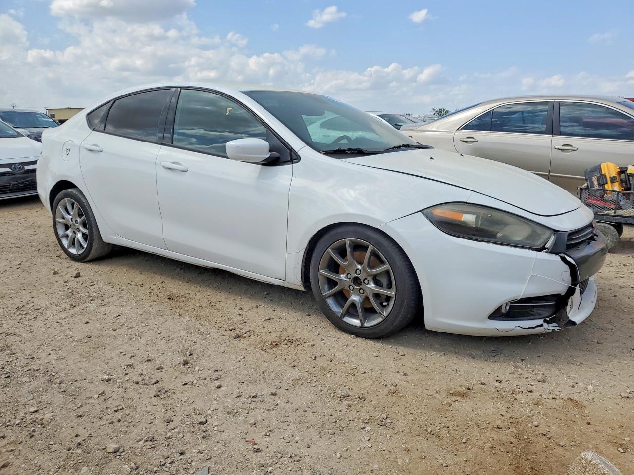 2015 DODGE DART SXT
