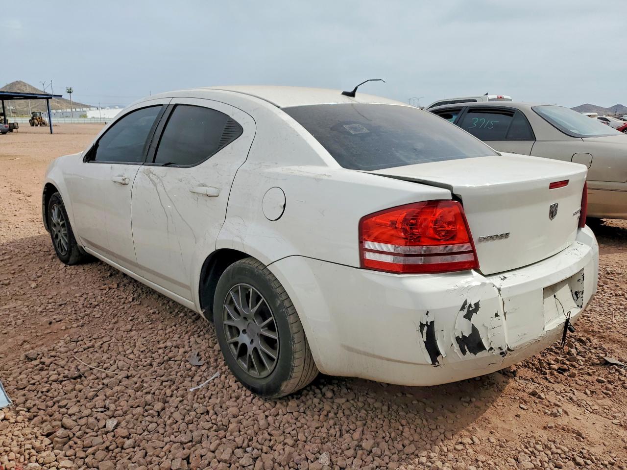 DODGE AVENGER 2010 — 3