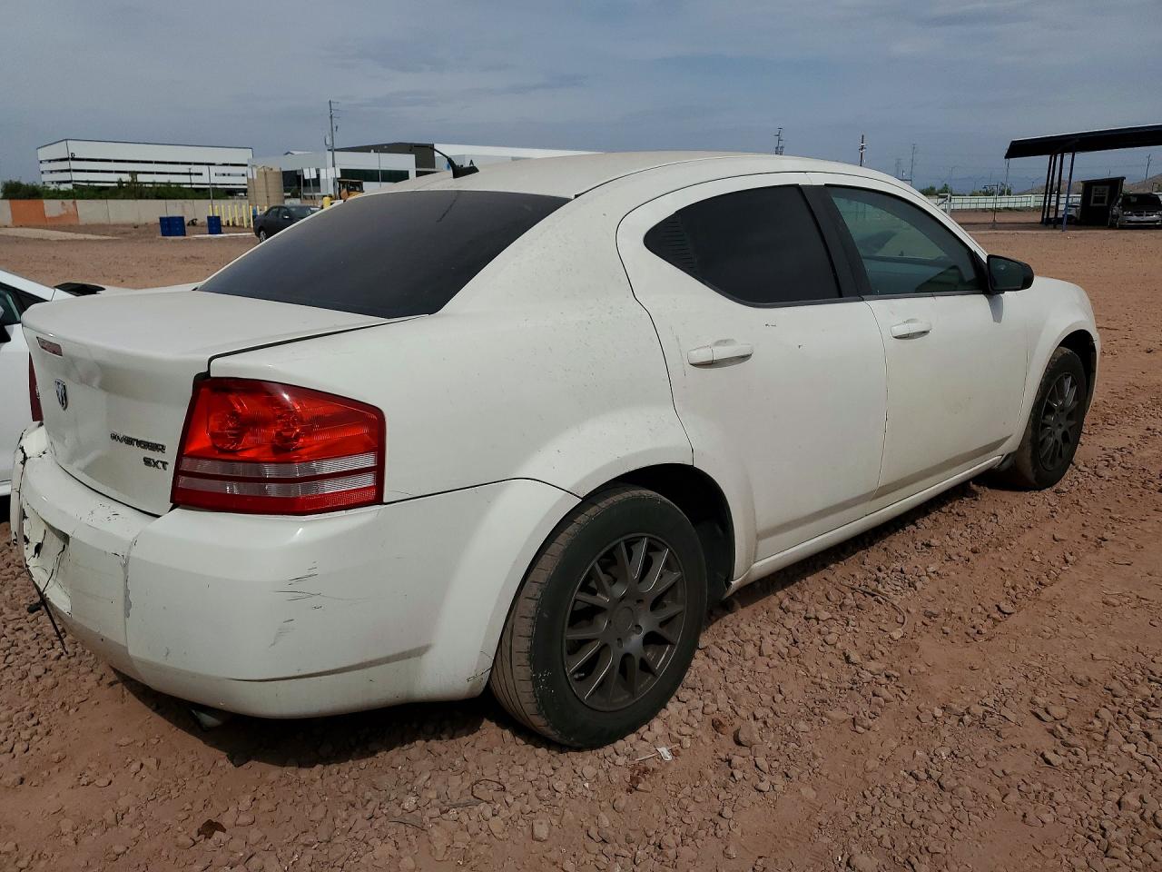 DODGE AVENGER 2010 — 4