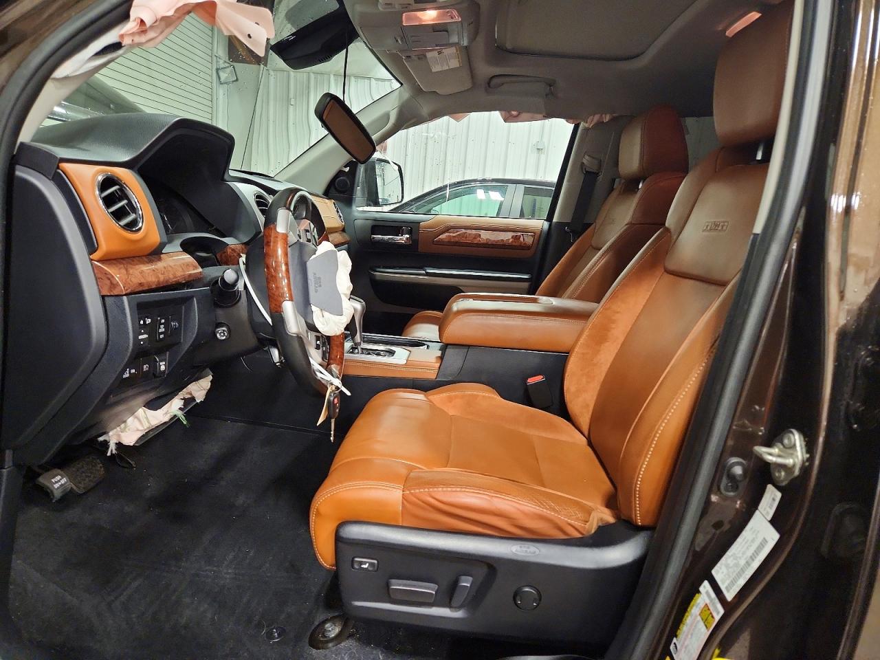 TOYOTA TUNDRA 2019 — 8