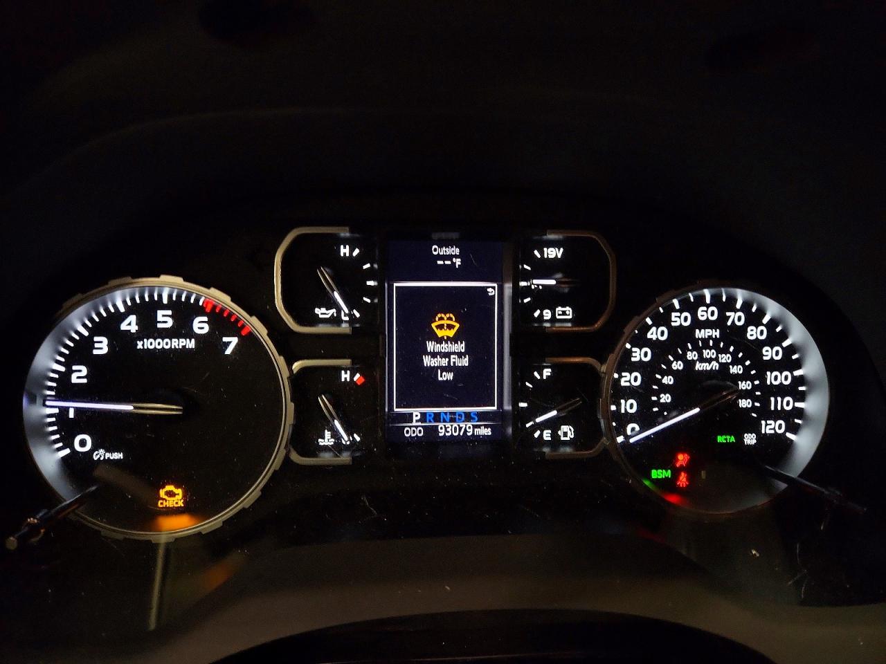 TOYOTA TUNDRA 2019 — 10