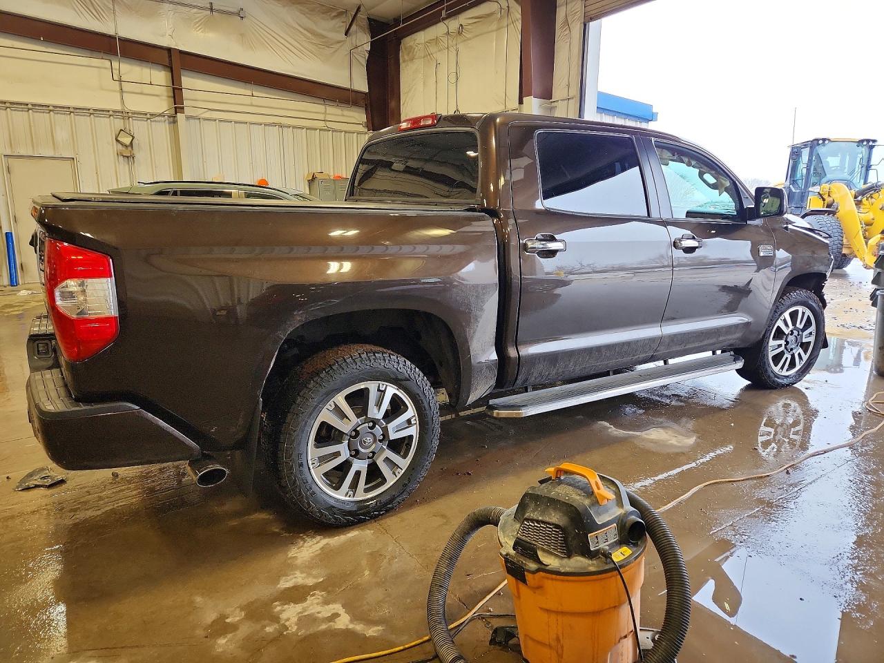 TOYOTA TUNDRA 2019 — 4