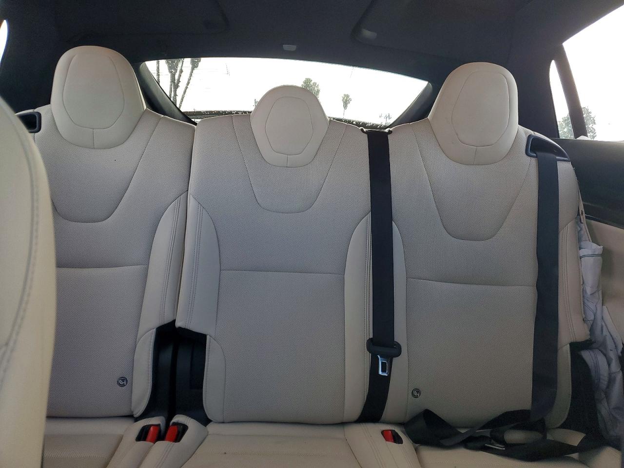 TESLA MODEL X 2022 — 11