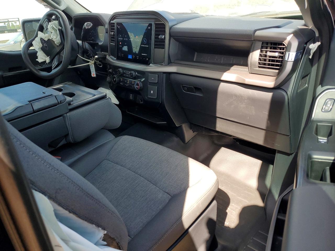 FORD F-150 2025 — 11