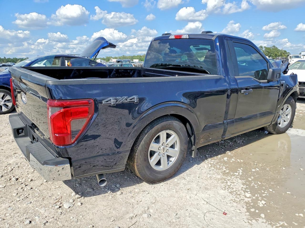 FORD F-150 2025 — 4