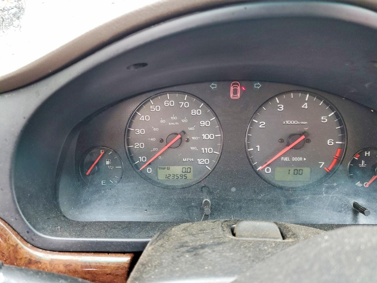 SUBARU LEGACY 2001 — 10