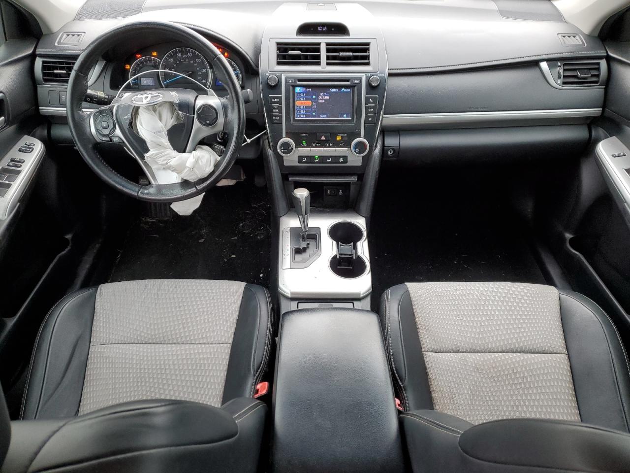 TOYOTA CAMRY 2012 — 9
