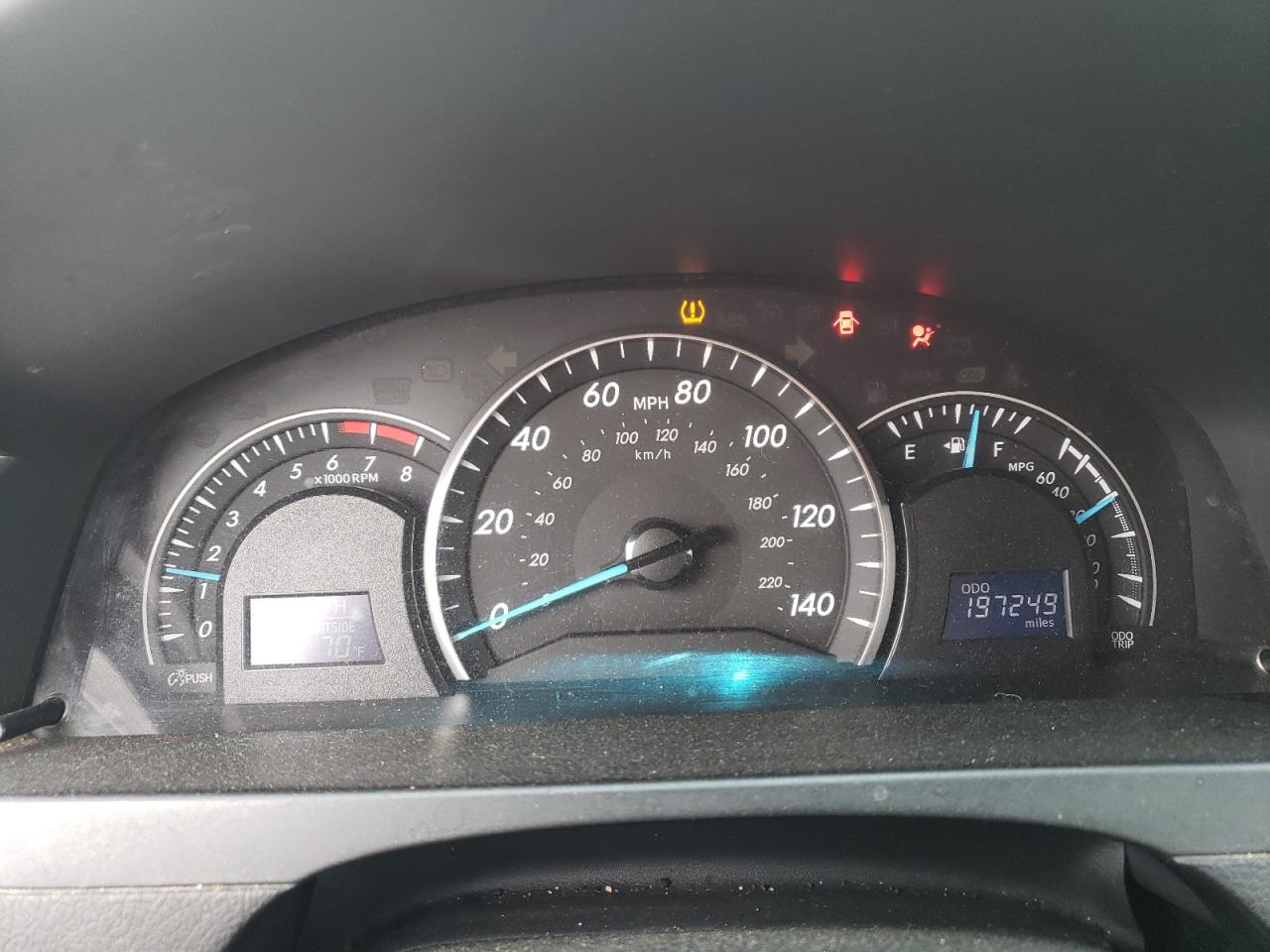 TOYOTA CAMRY 2012 — 10
