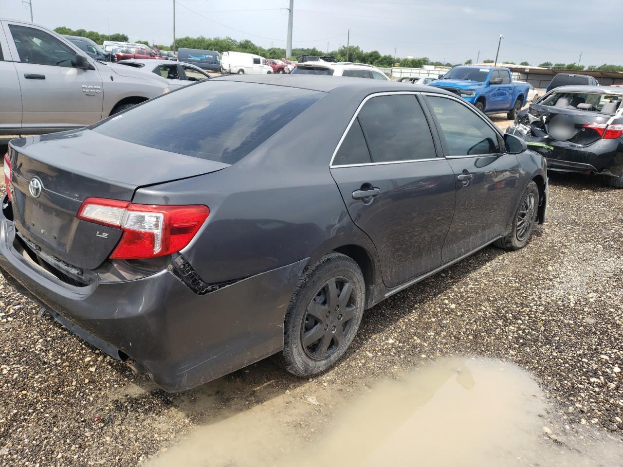 TOYOTA CAMRY 2012 — 4