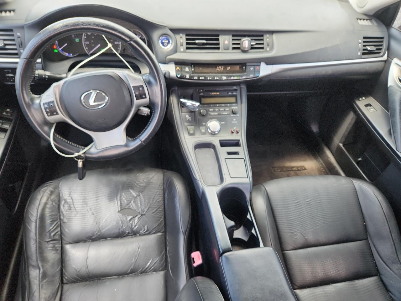 LEXUS CT 200H 2011 — 9