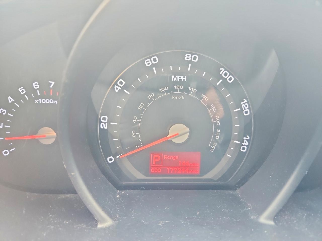 KIA SPORTAGE 2011 — 10